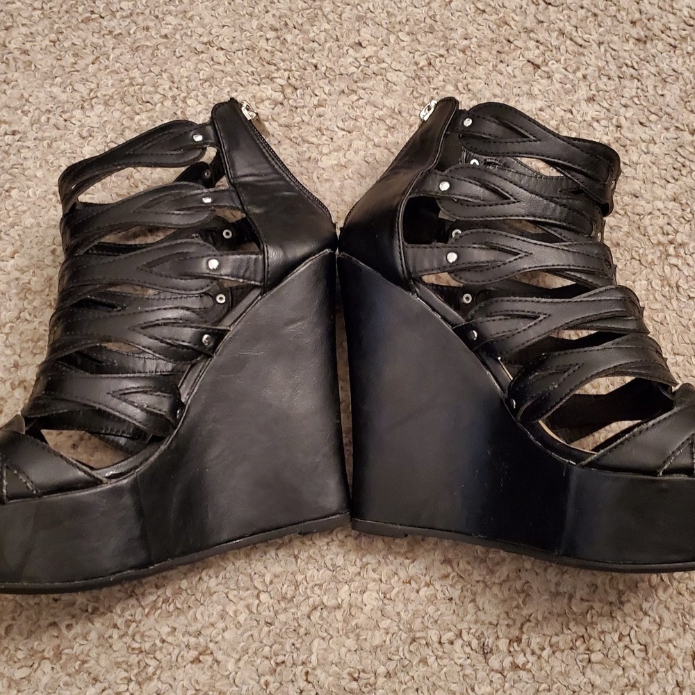 Wedges - Picture 4 of 7